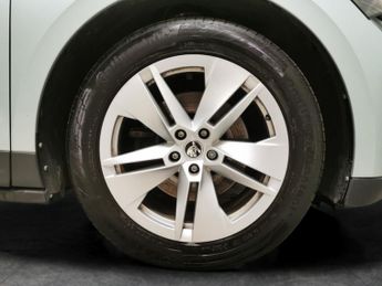 Skoda Enyaq iV 62kWh 60 (DC120kW) (179 ps) - AIR CON - PARK SENSORS - DAB