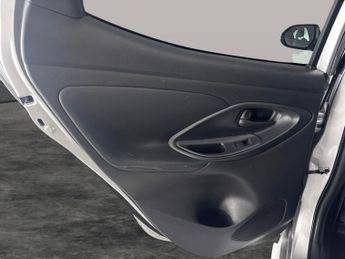 Toyota Yaris 1.5 VVT-h Excel E-CVT (116 ps) - BLIND SPOT ASSIST - WIFI