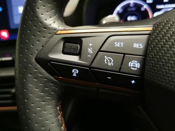 Cupra Formentor 1.4 eHybrid 12.8kWh V1 Plug-in DSG (204 ps) - KEYLESS ENTRY - LE