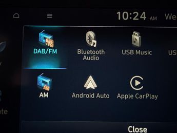 Hyundai Kona 64kWh Premium (10.5kW Charger) (204 ps) - KEYLESS ENTRY - LED - 