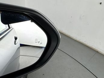 Toyota Yaris 1.5 VVT-h Excel E-CVT (116 ps) - BLIND SPOT ASSIST - WIFI
