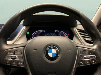 BMW 1 Series 1.5 118i SE (LCP) DCT (136 ps) - CARPLAY - ACTIVE LANE ASSIST - 