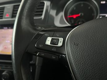Volkswagen Golf 1.6 TDI SE Nav DSG (115 ps) - AIR CON - DAB - USB AUDIO