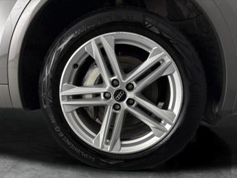 Audi Q5 2.0 TFSIe 50 S line Plug-in S Tronic quattro 17.9kWh (299 ps) - 
