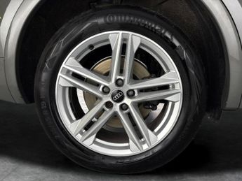 Audi Q5 2.0 TFSIe 50 S line Plug-in S Tronic quattro 17.9kWh (299 ps) - 