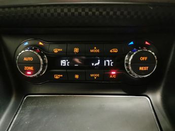 Mercedes-Benz A Class 1.5 A180d Sport 7G-DCT (109 ps) - KEYLESS-GO - BLUETOOTH - CRUIS