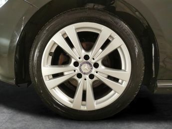 Mercedes-Benz A Class 1.5 A180d Sport 7G-DCT (109 ps) - KEYLESS-GO - BLUETOOTH - CRUIS