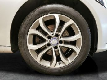 Mercedes-Benz C Class 2.1 C220d Sport (Premium) G-Tronic+ 4MATIC (170 ps) - LED - REVE
