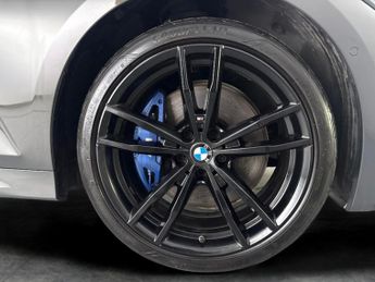 BMW 3 Series 2.0 330e 12kWh M Sport Pro Edition Plug-in (292 ps) - REVERSE CA