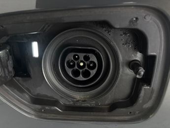 BMW 3 Series 2.0 330e 12kWh M Sport Pro Edition Plug-in (292 ps) - REVERSE CA