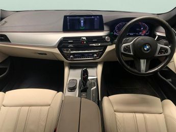 BMW 5 Series 2.0 520d MHT M Sport (190 ps) - BMW CONNECTED PACKAGE PROFESSION