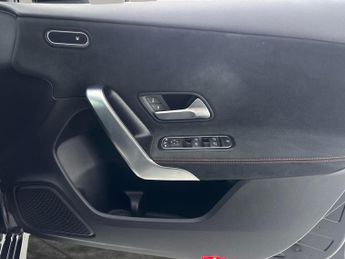 Mercedes-Benz A Class 1.3 A180 AMG Line (Executive) 7G-DCT (136 ps) - BLUETOOTH - CRUI