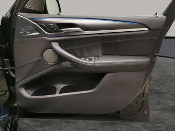 BMW iX3 80kWh M Sport Pro (286 ps) - GESTURE CONTROL - HUD - PARK ASSIST
