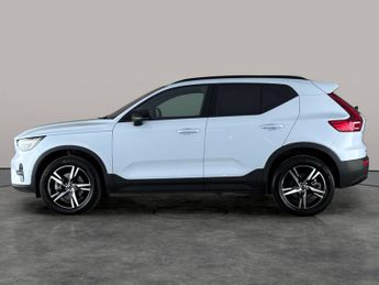 Volvo XC40 2.0 B3 MHEV Plus Dark DCT (163 ps) - PARK ASSIST - LED - REVERSE