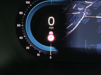 Volvo XC40 2.0 B3 MHEV Plus Dark DCT (163 ps) - PARK ASSIST - LED - REVERSE