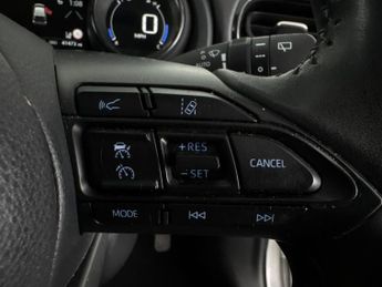 Toyota Yaris 1.5 VVT-h Excel E-CVT (116 ps) - BLIND SPOT ASSIST - WIFI