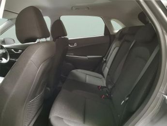 Hyundai Kona 64kWh Premium (10.5kW Charger) (204 ps) - HEATED SEATS - HEATED 