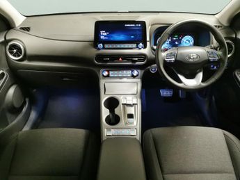 Hyundai Kona 64kWh Premium (10.5kW Charger) (204 ps) - HEATED SEATS - HEATED 