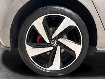 Volkswagen Polo 2.0 TSI GTI DSG (207 ps) - 17IN ALLOYS - AIR CON