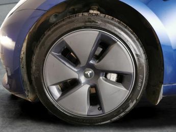 Tesla Model 3 Standard Range Plus RWD (241 bhp) - PARK ASSIST - LED - REVERSE 