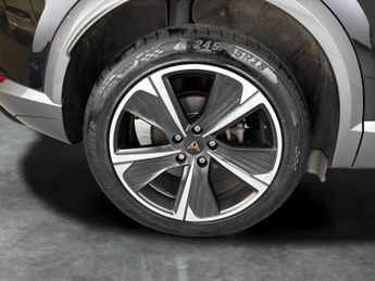 Cupra Formentor 1.4 eHybrid 12.8kWh V1 Plug-in DSG (204 ps) - KEYLESS ENTRY - LE
