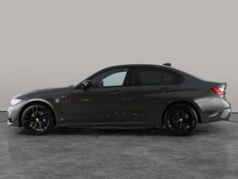 BMW 3 Series 2.0 330e 12kWh M Sport Pro Edition Plug-in (292 ps) - REVERSE CA