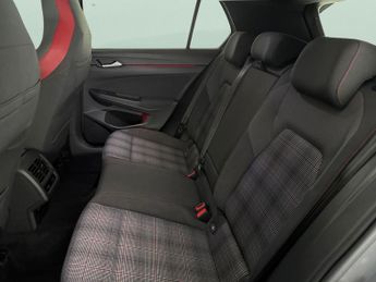 Volkswagen Golf 2.0 TSI GTI DSG (245 ps) - BLIND SPOT ASSIST - BLUETOOTH - DIGIT