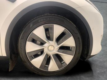 Tesla Model Y (Dual Motor) Long Range 4WDE (384 bhp) - HEATED STEERING - WIFI