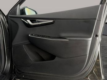 Kia Ev6 77.4kWh Air (225 bhp) - REVERSE CAM - NAV - HEATED LEATHER
