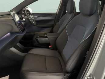 Volvo Ex30 Single Motor Extended Range 69kWh Ultra (272 ps) - ADAPT CRUISE 