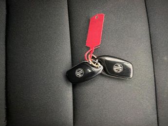 MG Mg4 51kWh SE (170 ps) - FABRIC - BLACK - CARPLAY - LED