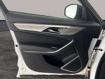 Jaguar F-PACE 2.0 D200 MHEV R-Dynamic S AWD (204 ps) - REVERSE CAM - NAV - HEA