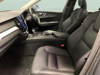 Volvo XC60 2.0 D4 Momentum (190 ps) - PARK ASSIST - LED - HEATED SEATS