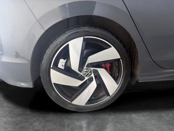 Volkswagen Golf 2.0 TSI GTI DSG (245 ps) - DIGITAL DASH - PADDLE SHIFT - PARK SE