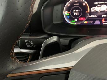 Cupra Formentor 1.4 eHybrid 12.8kWh V1 Plug-in DSG (204 ps) - KEYLESS ENTRY - LE