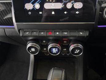 Renault Arkana 1.6 E-TECH E-Tech engineered 2WD (145 ps) - HEATED LEATHER