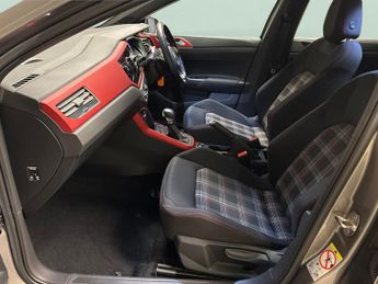 Volkswagen Polo 2.0 TSI GTI DSG (207 ps) - 17IN ALLOYS - AIR CON