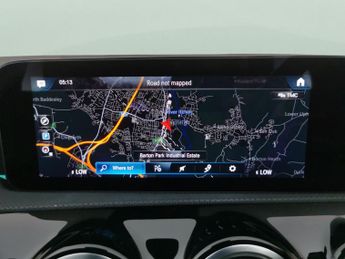 Mercedes-Benz A Class 1.3 A250e 15.6kWh AMG Line (Premium) Plug-in 8G-DCT (218 ps) - S