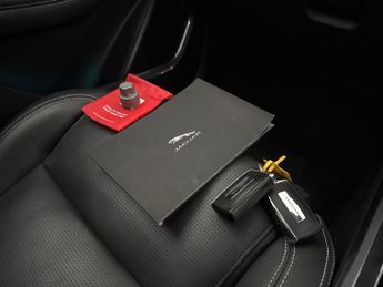 Jaguar I-PACE 400 90kWh HSE 4WD (400 ps) - REVERSE CAM - MERIDIAN AUDIO - NAV