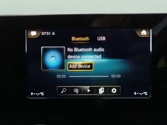 Mercedes-Benz GLA 1.3 GLA200 AMG Line 7G-DCT (163 ps) - CARPLAY - NAV - HEATED SEA