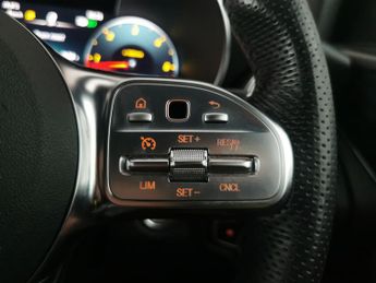 Mercedes-Benz GLC 2.0 GLC300d AMG Line (Premium) G-Tronic+ 4MATIC (245 ps) - HEATE