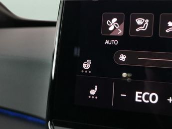 Volkswagen ID.3 Pro Performance 58kWh Life (204 ps) - HEATED SEATS - NAV - HEATE