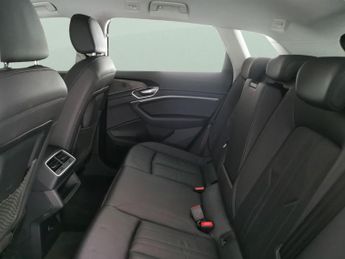 Audi e-tron 55 Technik quattro 95kWh (11kW Charger) (408 ps) - HEATED SEATS