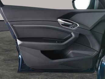 Audi e-tron 55 Technik quattro 95kWh (11kW Charger) (408 ps) - HEATED SEATS