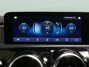 Mercedes-Benz CLA 1.3 CLA200 AMG Line Shooting Brake 7G-DCT (163 ps) - LED - NAV