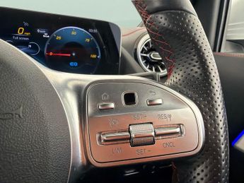 Mercedes-Benz EQA EQA 350 66.5kWh AMG Line (Premium) 4MATIC (292 ps) - ADAPTIVE LI