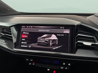 Audi Q4 E-tron 125kW 35 55kWh S Line [C+S] - LANE DEPARTURE  - BLUETOOTH - CRUI