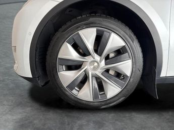 Tesla Model Y (Dual Motor) Long Range 4WDE (384 bhp) - HEATED STEERING - WIFI
