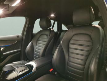 Mercedes-Benz EQC EQC 400 80kWh AMG Line 4MATIC (408 ps) - HEATED LEATHER - LANE D