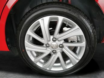 Suzuki Swift 1.2 Dualjet MHEV SZ-T CVT (83 ps) - LANE DEPARTURE  - BLUETOOTH